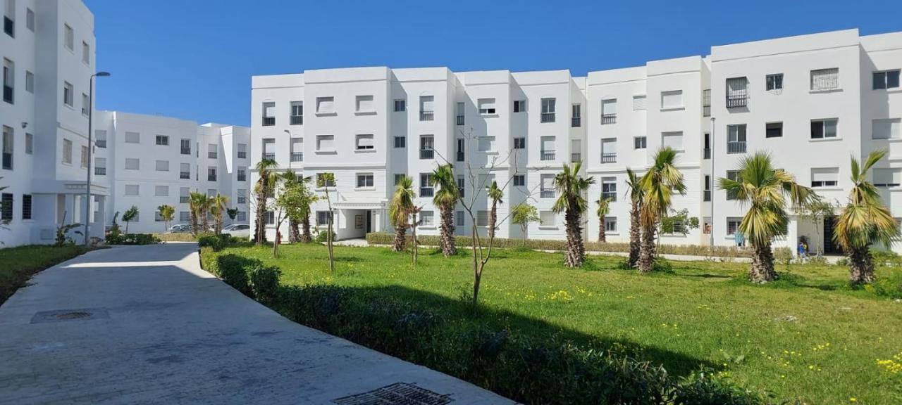 Beachside 2 Bedroom Apartment In Diplomatic Forest Tangier With Free Parking Exterior foto