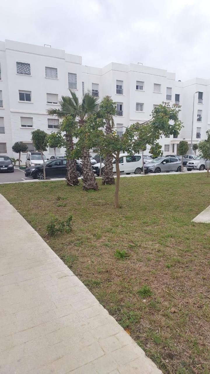 Beachside 2 Bedroom Apartment In Diplomatic Forest Tangier With Free Parking Exterior foto