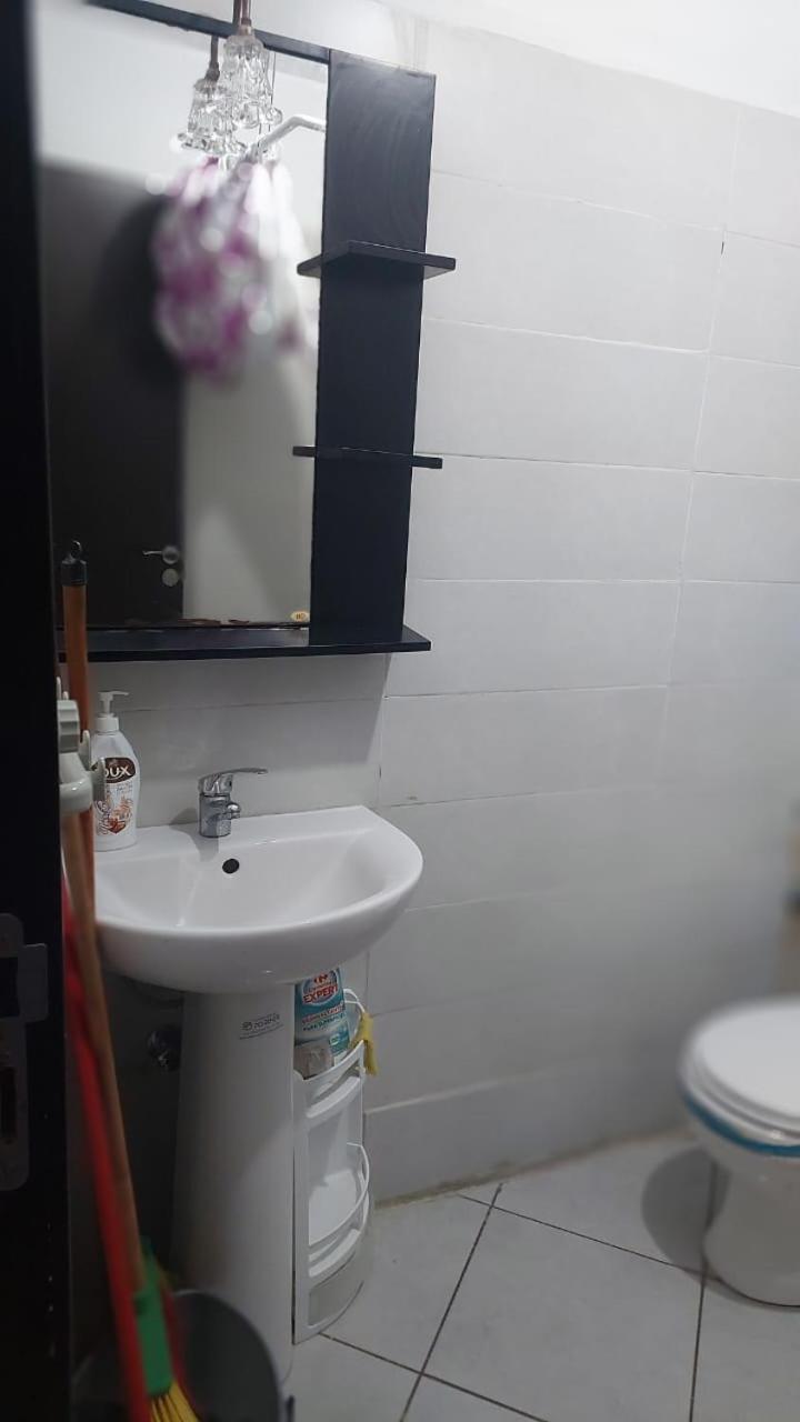 Beachside 2 Bedroom Apartment In Diplomatic Forest Tangier With Free Parking Exterior foto
