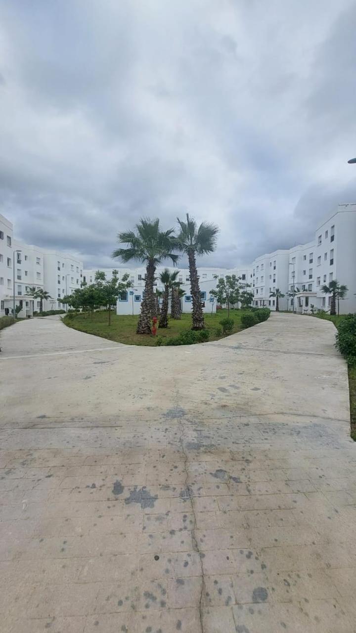 Beachside 2 Bedroom Apartment In Diplomatic Forest Tangier With Free Parking Exterior foto